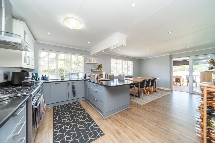 5 Bedroom Property for Sale in Selborne Eastern Cape